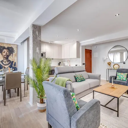 Victoria Lux 100 Apartment